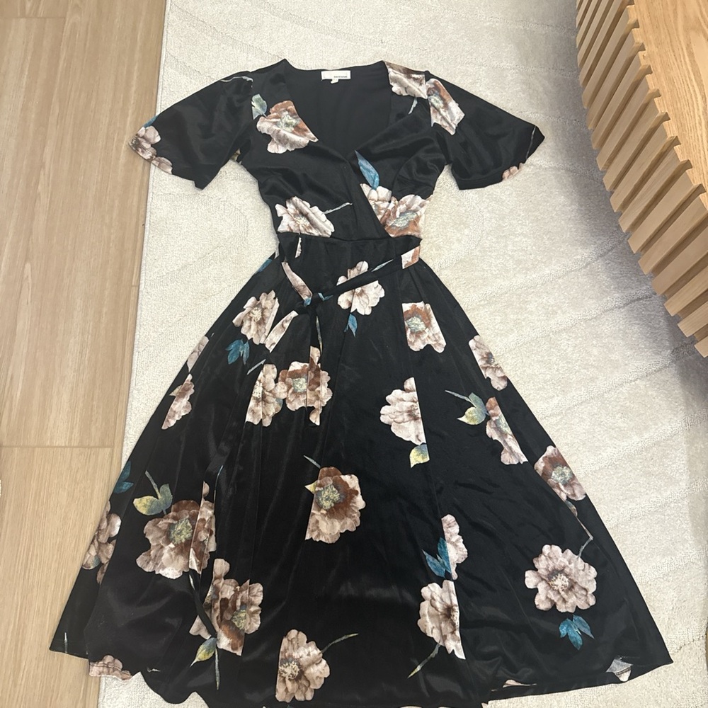 June & Hudson Black Floral Midi Dress
